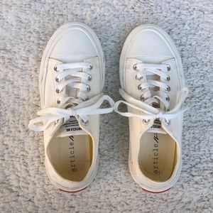 Article No.1007 White Sneaker